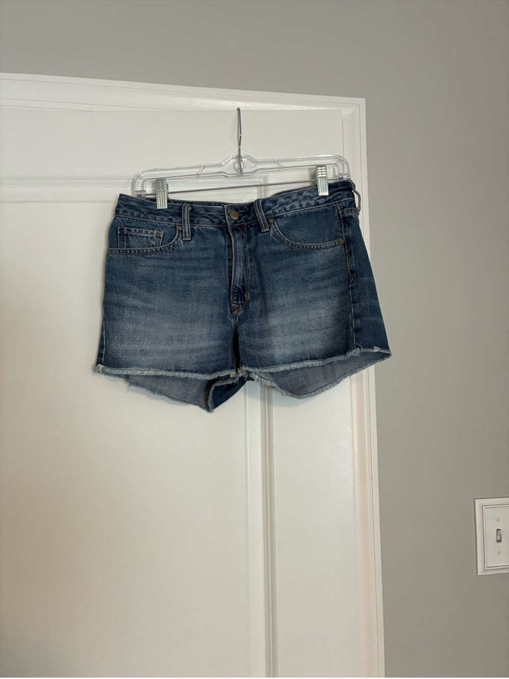 Gap 1969 Slim Cut-off Jean Shorts